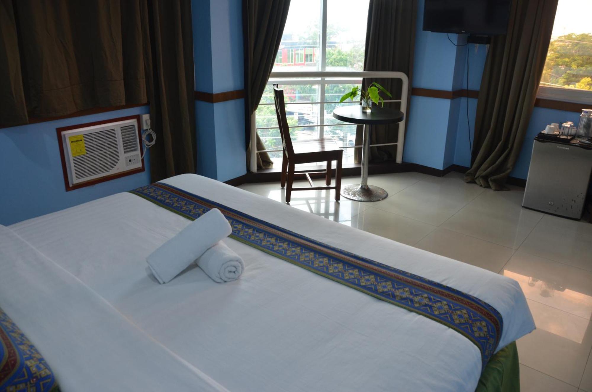 Alu Hotel Davao City Exteriör bild