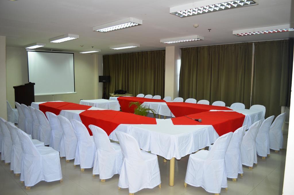 Alu Hotel Davao City Exteriör bild