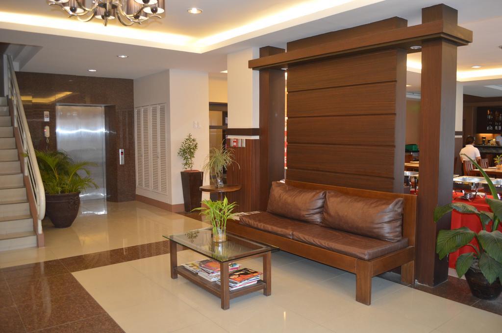 Alu Hotel Davao City Exteriör bild