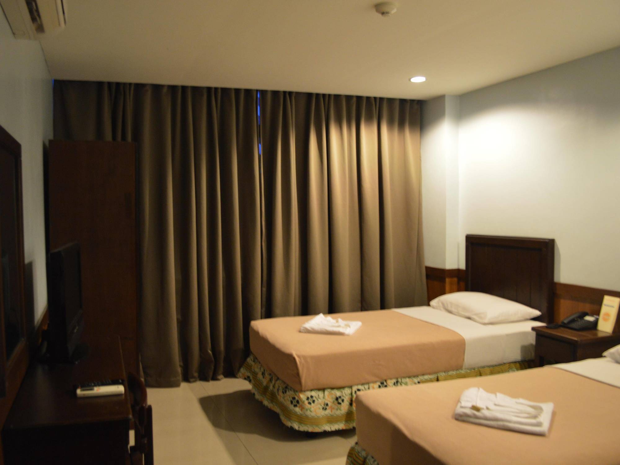 Alu Hotel Davao City Exteriör bild