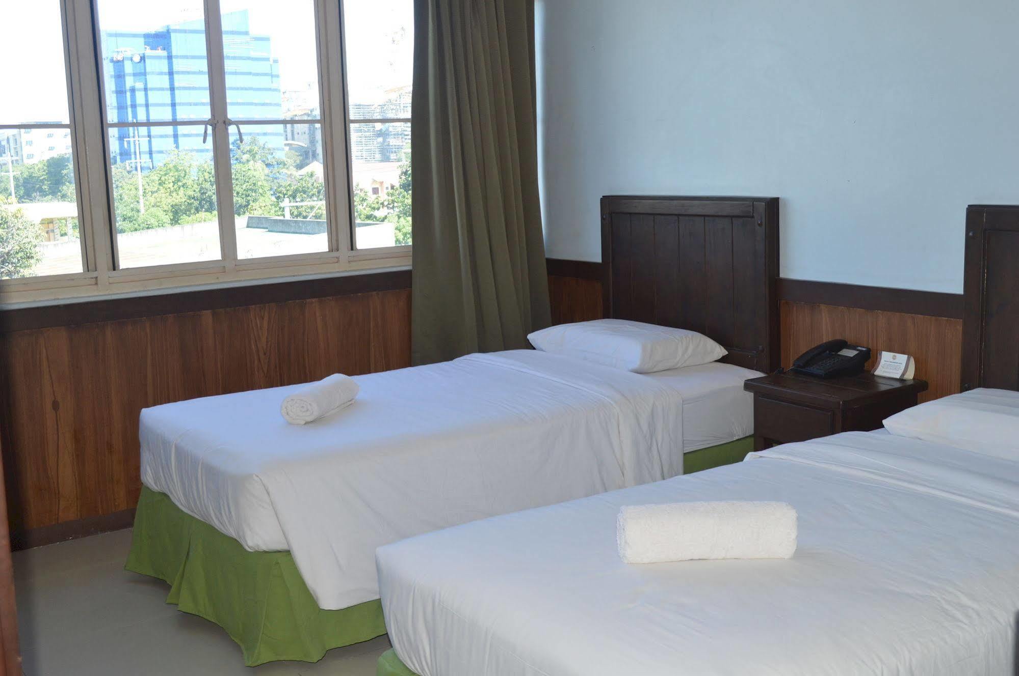 Alu Hotel Davao City Exteriör bild