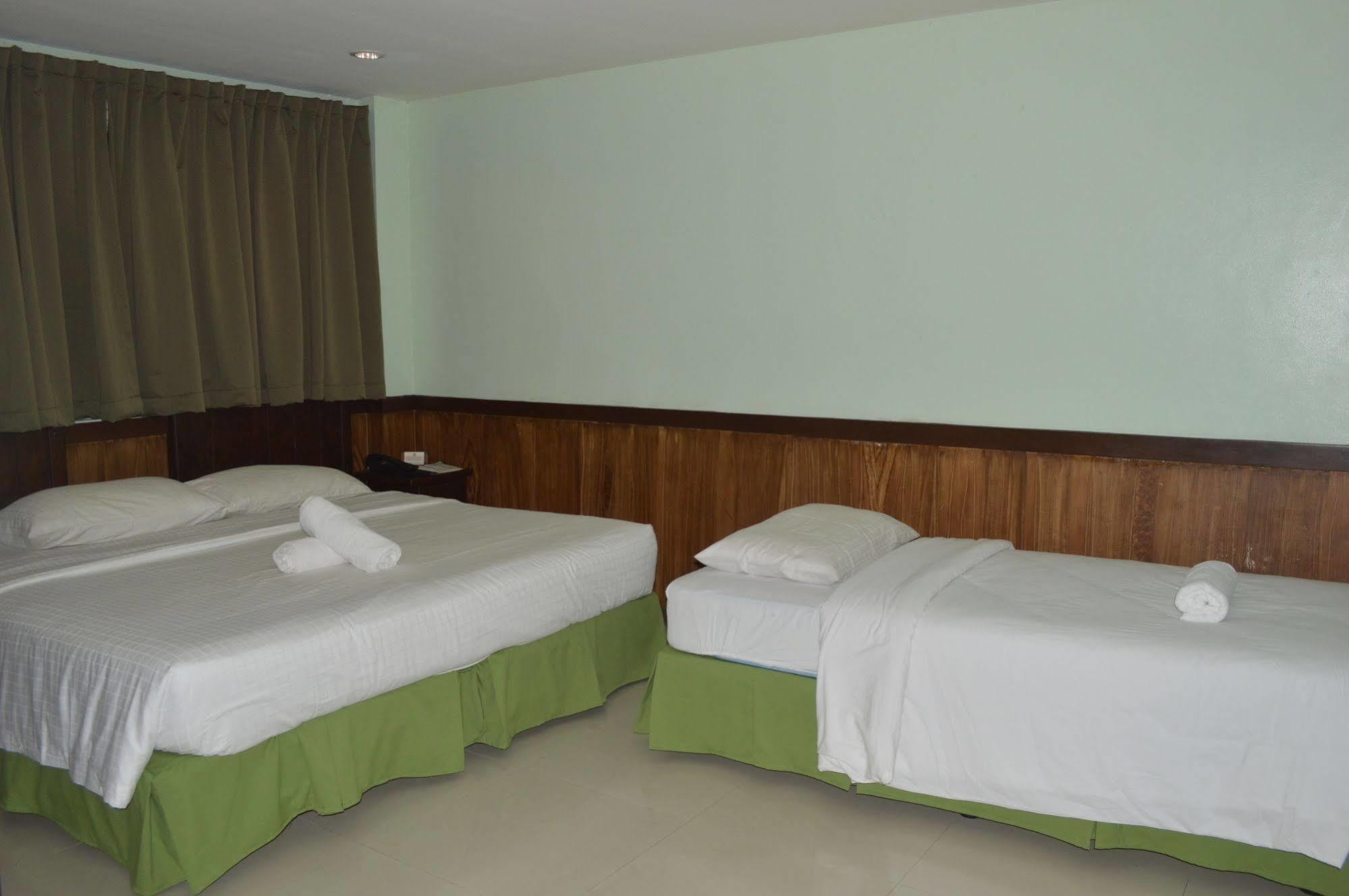 Alu Hotel Davao City Exteriör bild